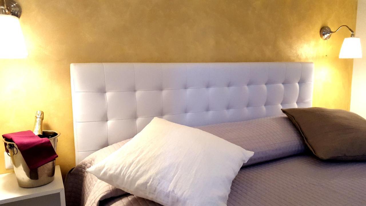 Premium Apartments Peschiera Песк'єра-дель-Гарда Екстер'єр фото