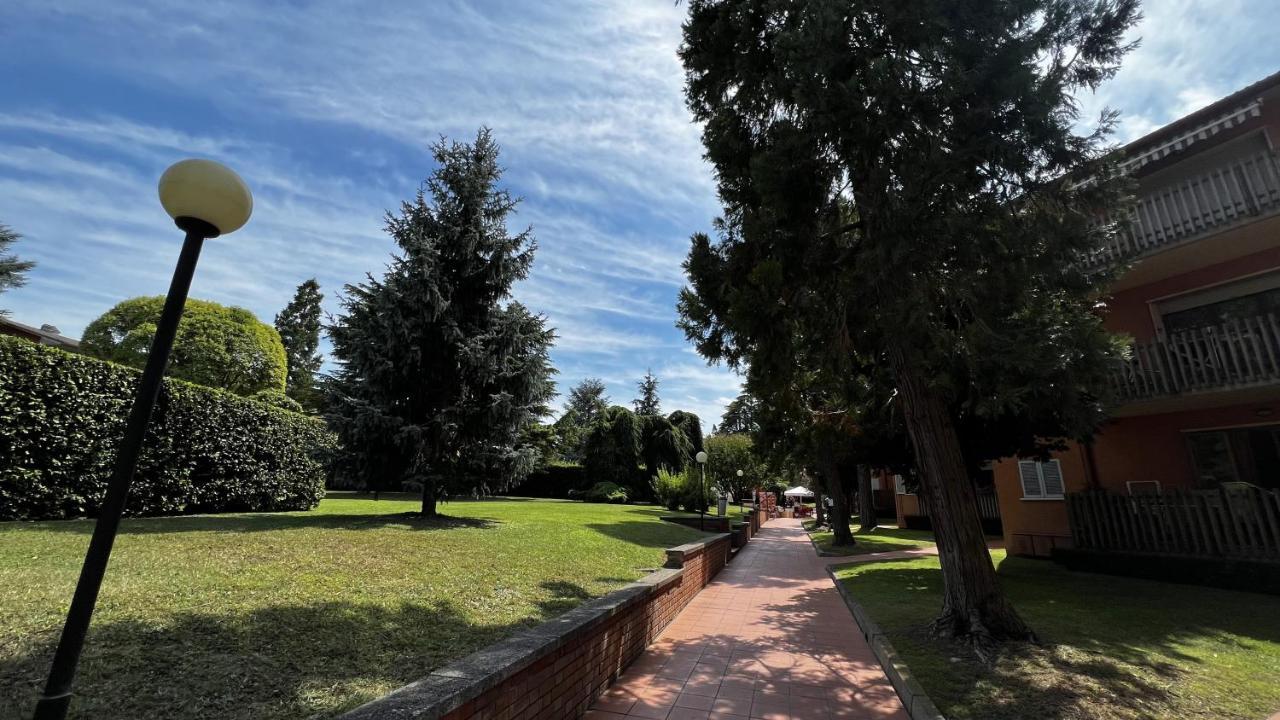 Premium Apartments Peschiera Песк'єра-дель-Гарда Екстер'єр фото