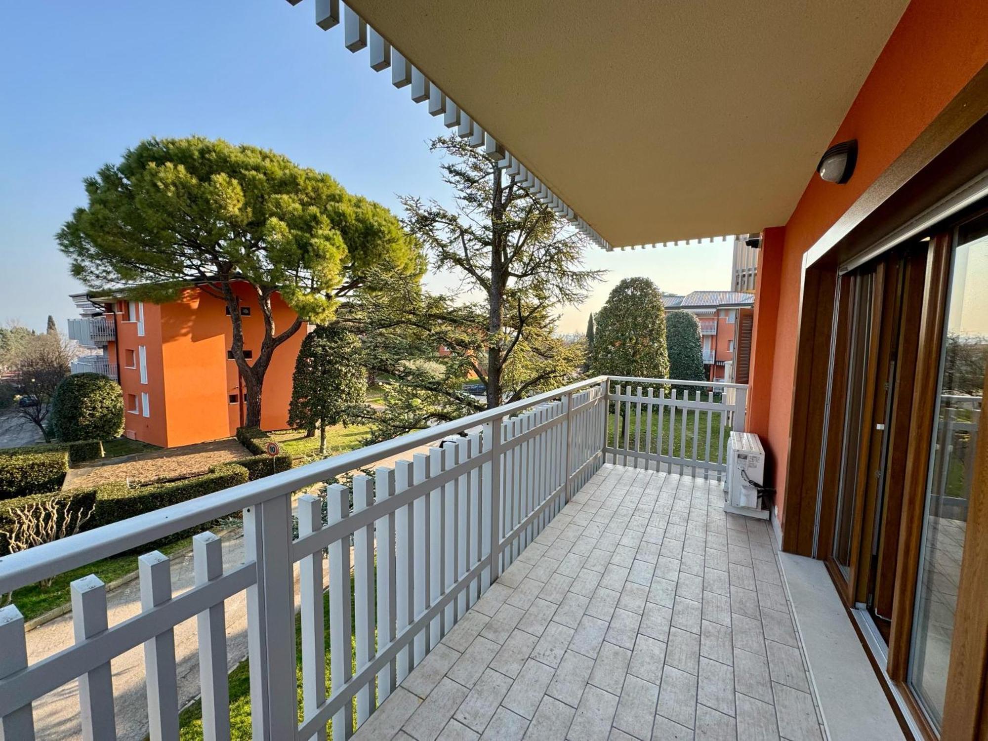 Premium Apartments Peschiera Песк'єра-дель-Гарда Екстер'єр фото