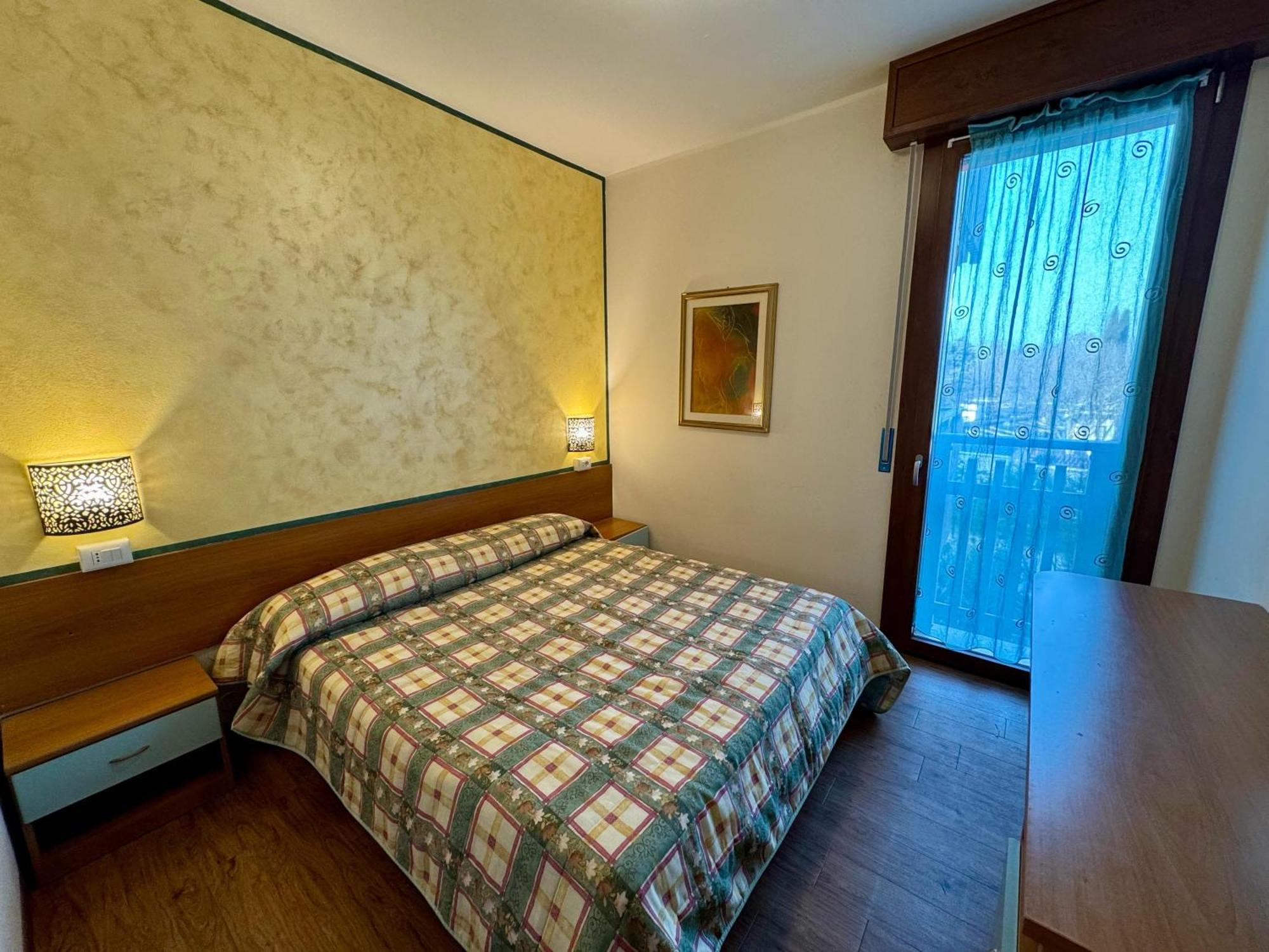 Premium Apartments Peschiera Песк'єра-дель-Гарда Екстер'єр фото