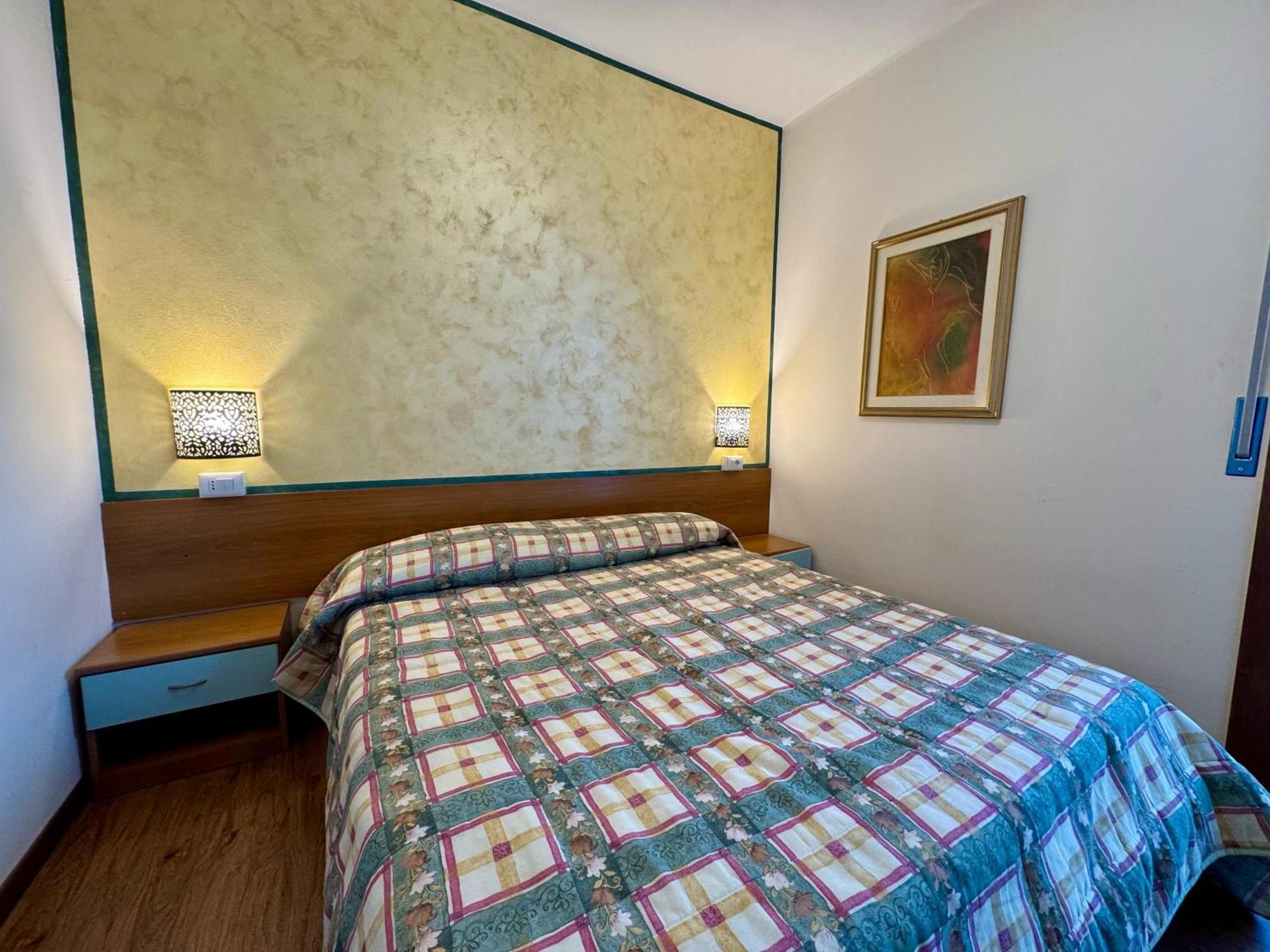 Premium Apartments Peschiera Песк'єра-дель-Гарда Екстер'єр фото